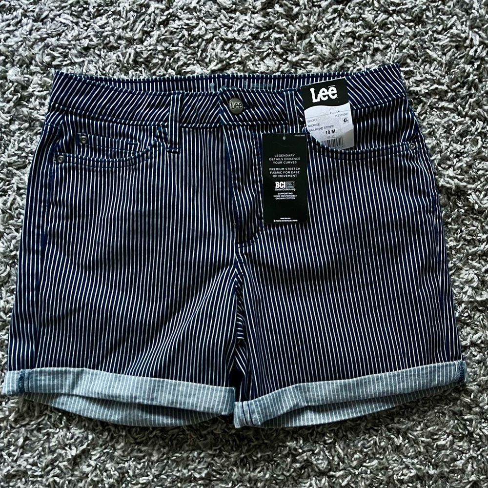 Lee pinstripe shorts sz 10